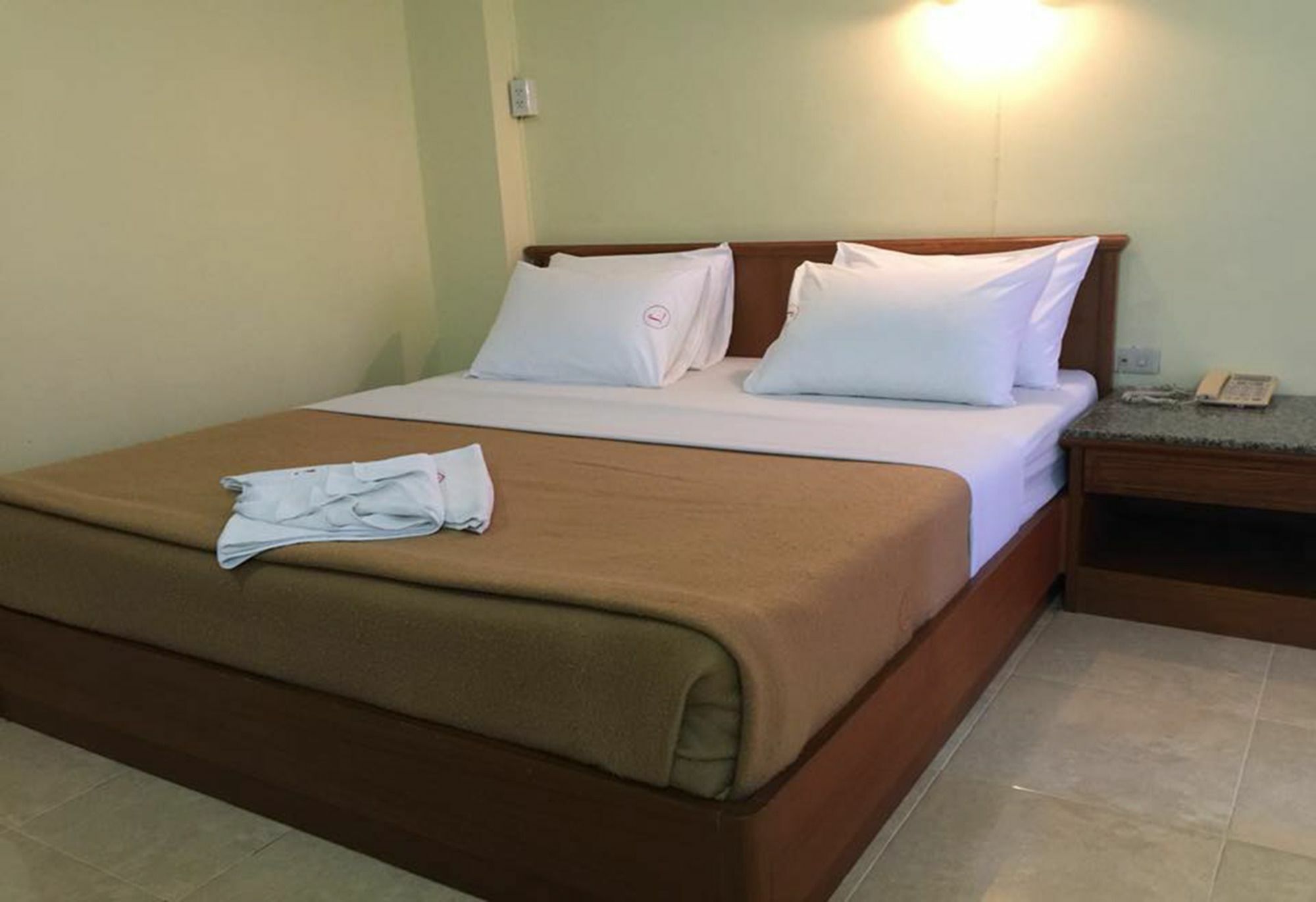 Hotel Lisa Chiang Mai Extérieur photo